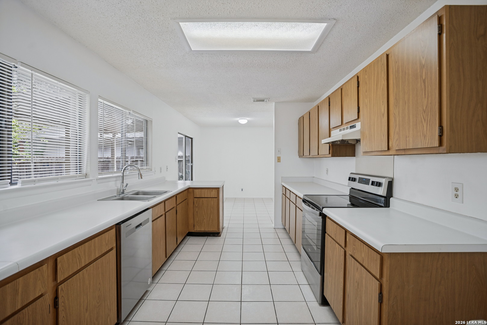 11304 CANDLE PARK, San Antonio, TX 78249