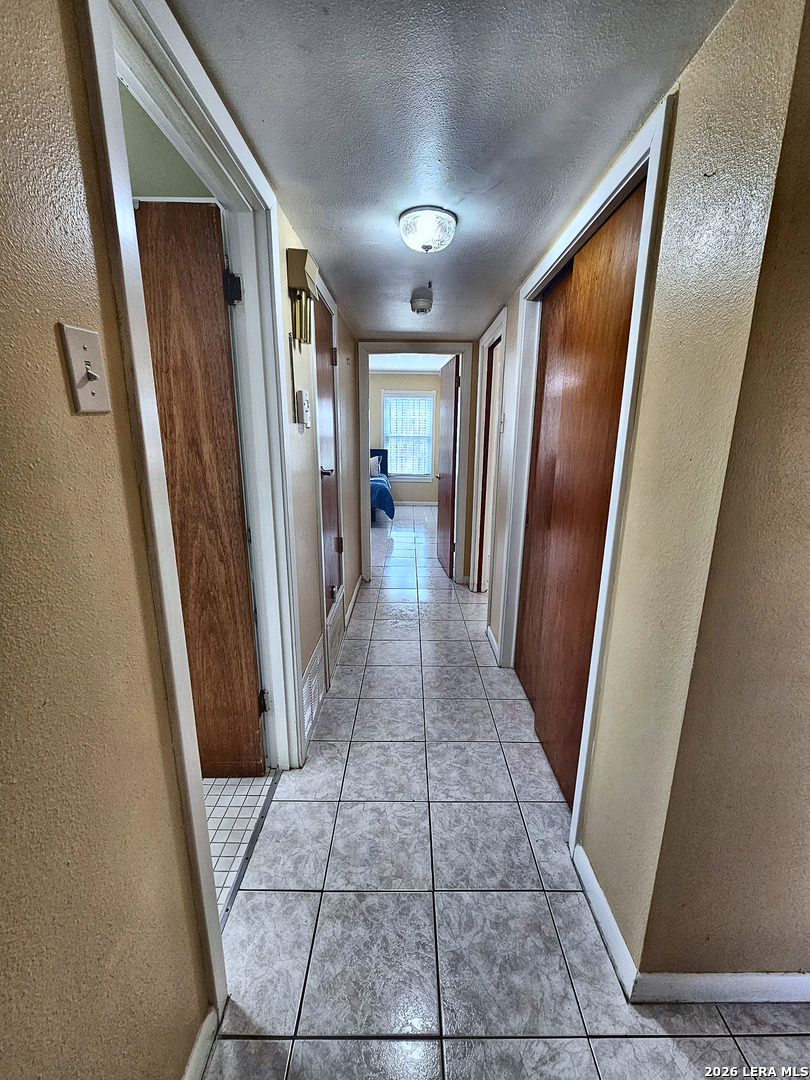 136 RILLA VISTA DR, San Antonio, TX 78216