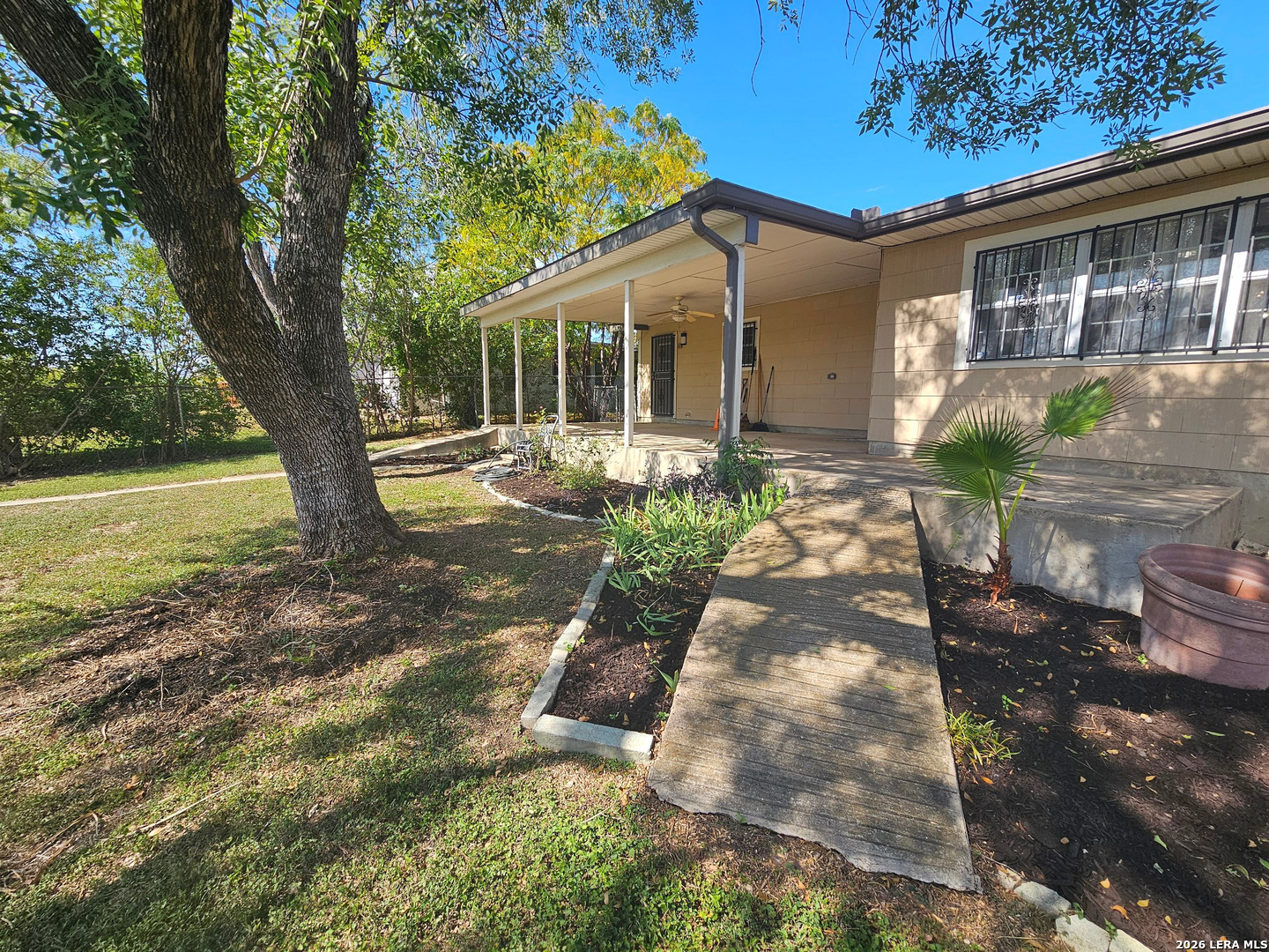 136 RILLA VISTA DR, San Antonio, TX 78216