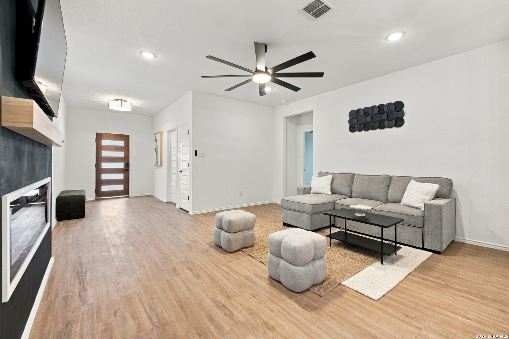 9806 CHEVALIER FRST, San Antonio, TX 78221