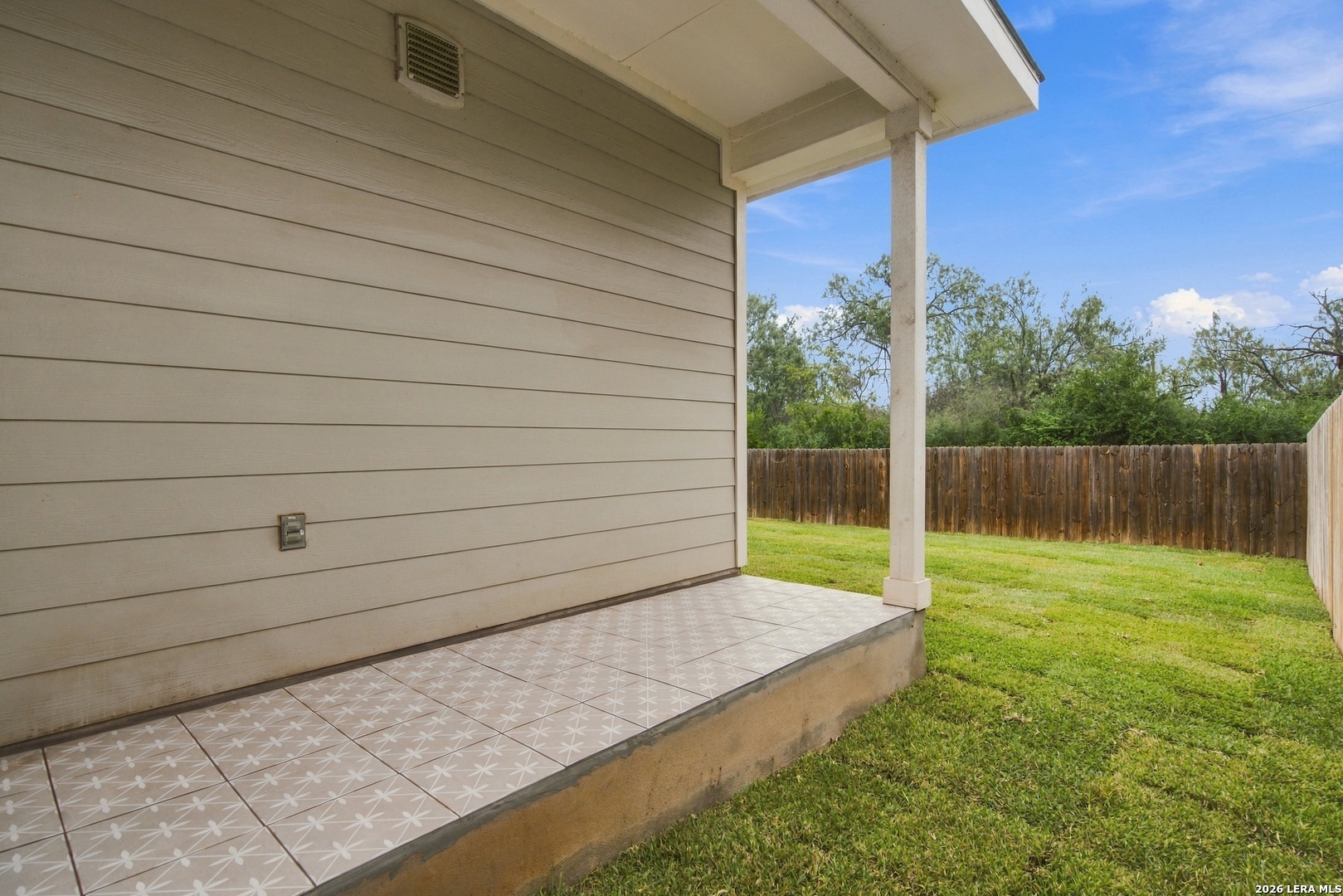 9806 CHEVALIER FRST, San Antonio, TX 78221