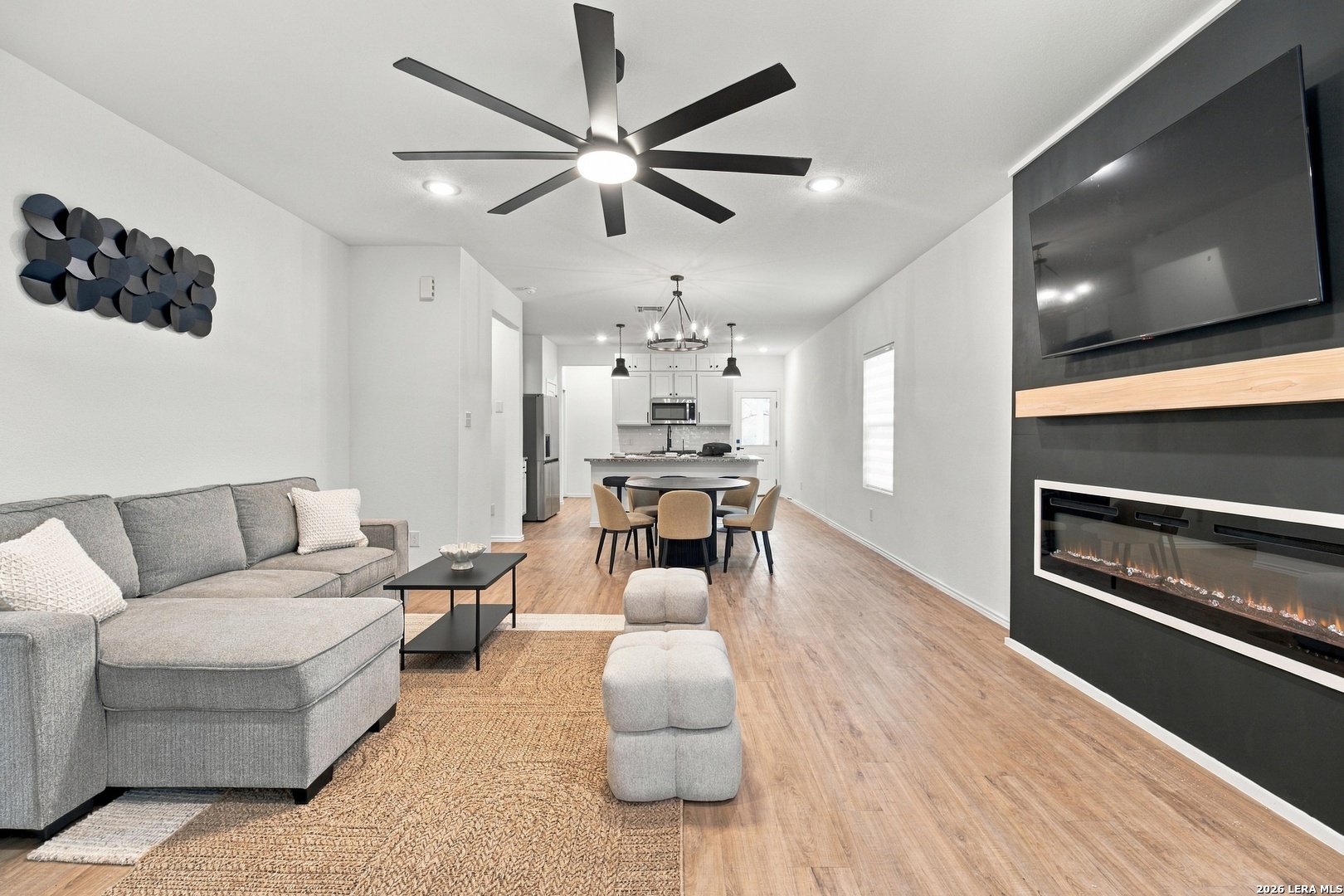 9806 CHEVALIER FRST, San Antonio, TX 78221