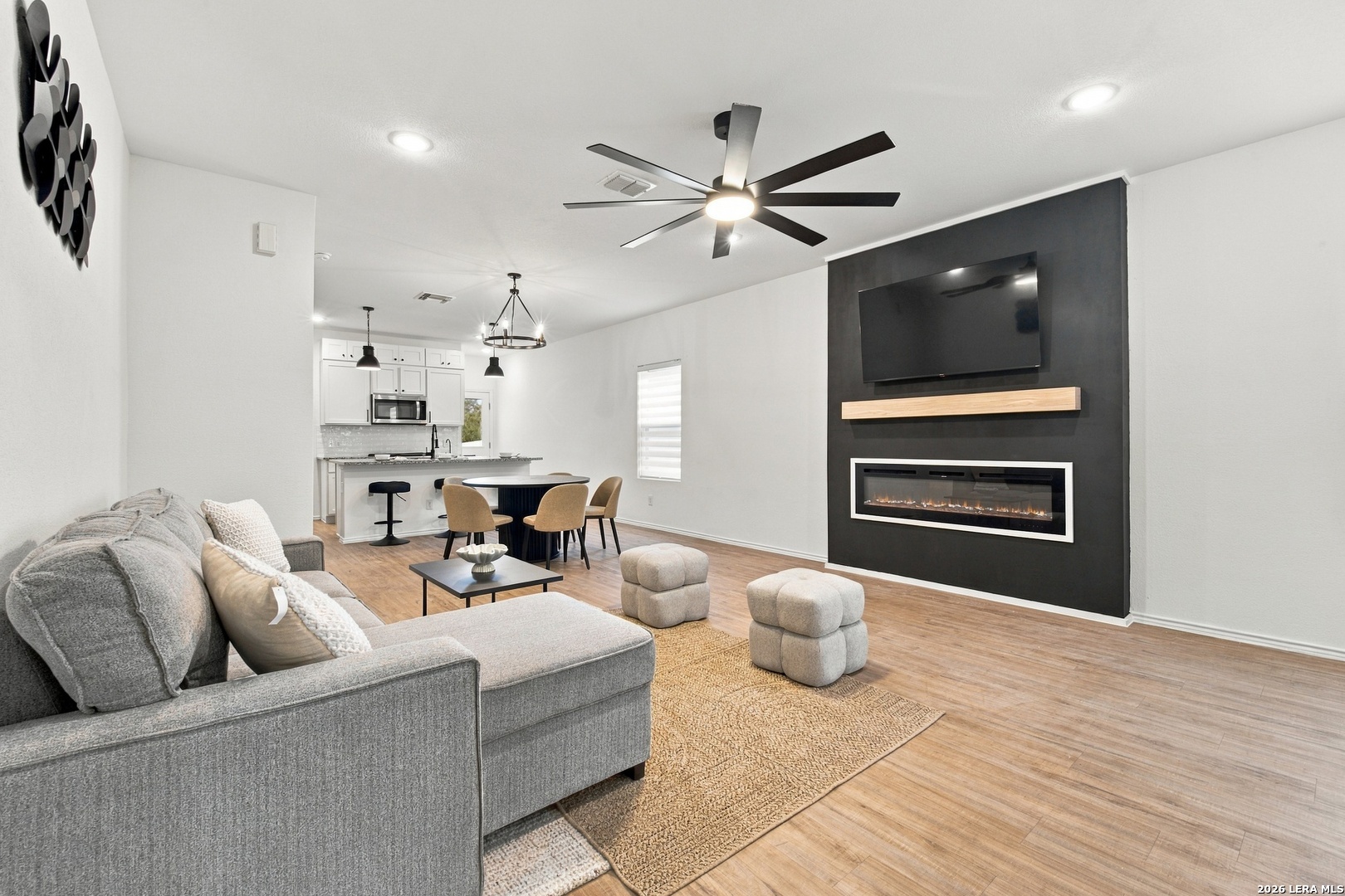 9806 CHEVALIER FRST, San Antonio, TX 78221