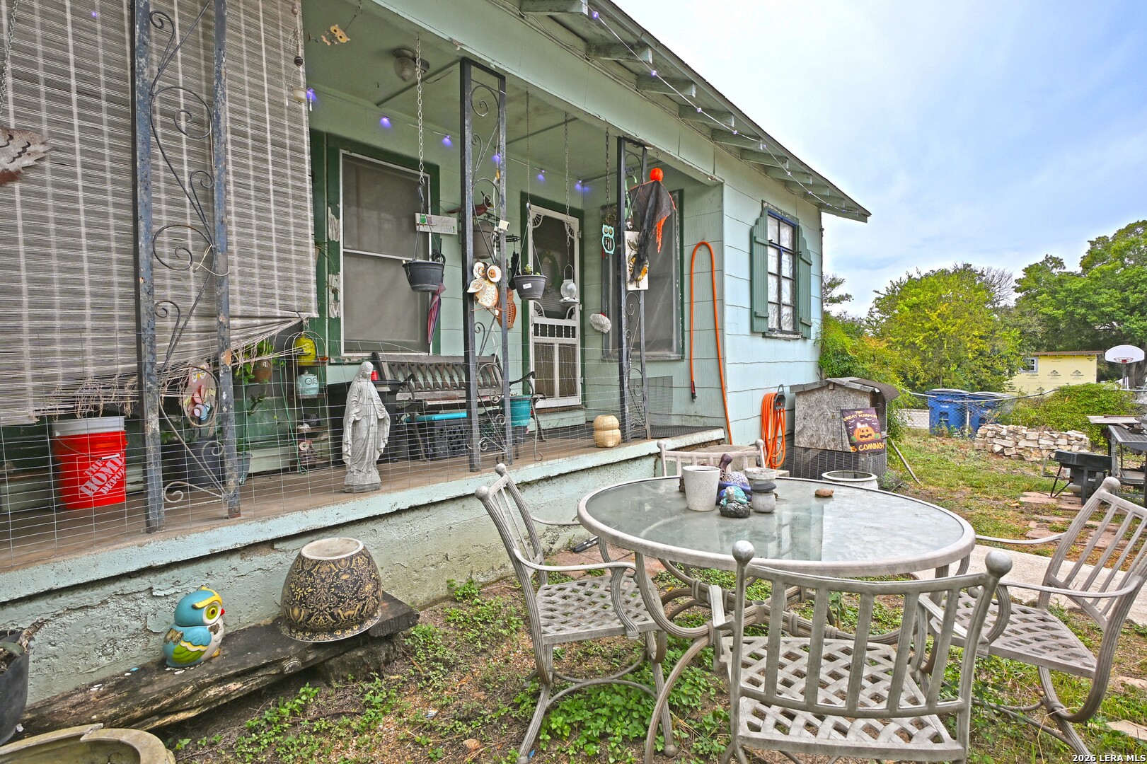 411 S LIVE OAK AVE, New Braunfels, TX 78130