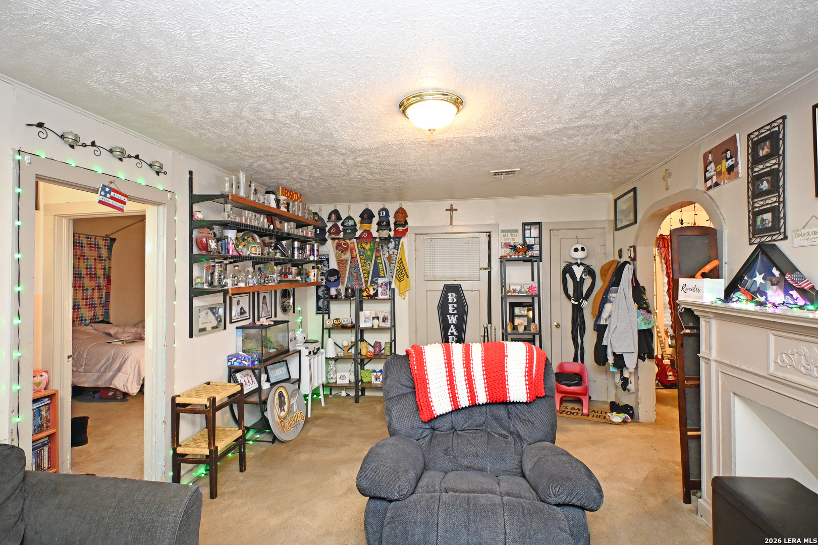 411 S LIVE OAK AVE, New Braunfels, TX 78130