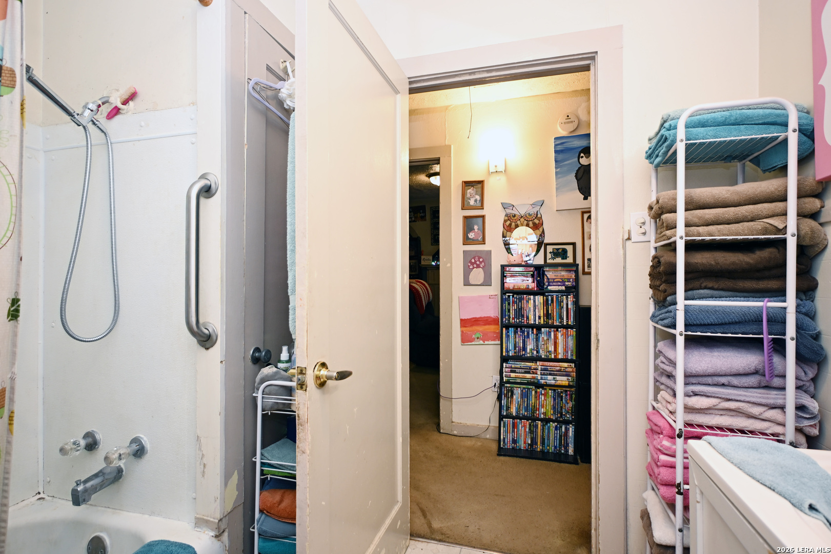 411 S LIVE OAK AVE, New Braunfels, TX 78130