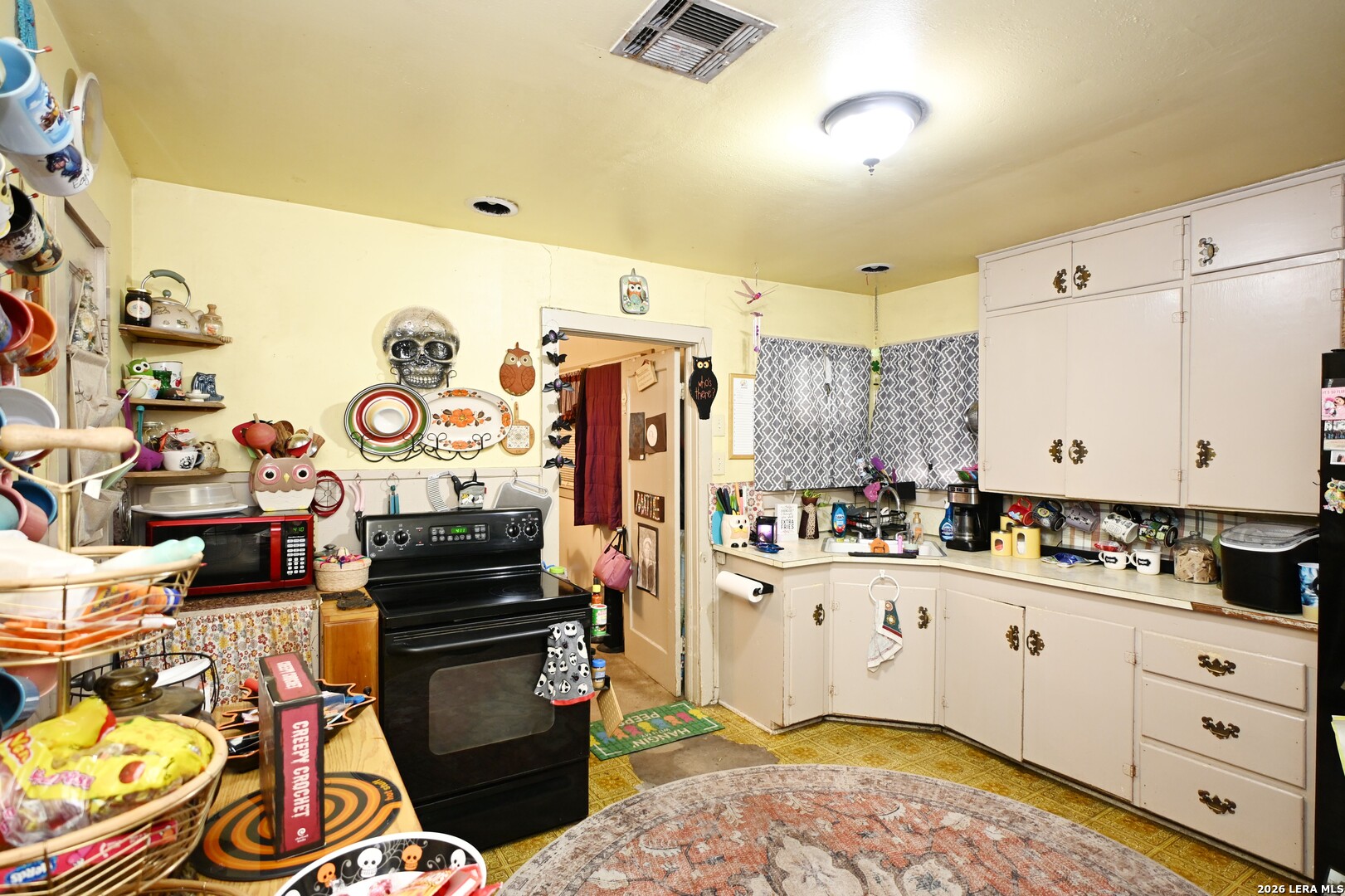 411 S LIVE OAK AVE, New Braunfels, TX 78130