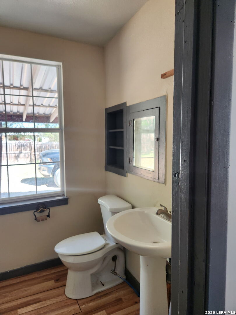 394 Skyline Dr, Bandera, TX 78003