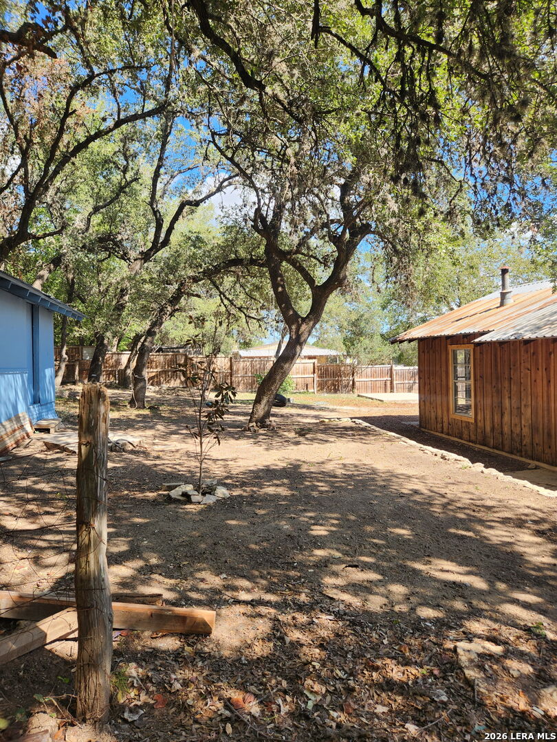 394 Skyline Dr, Bandera, TX 78003