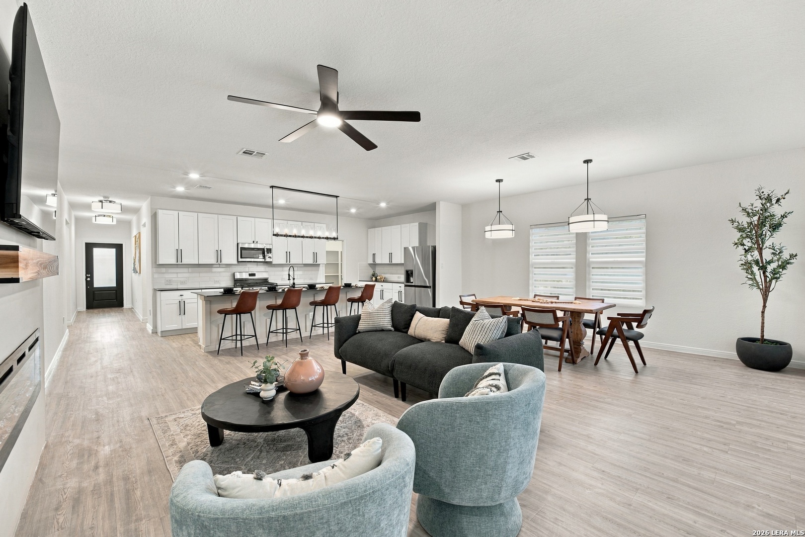 5425 CLOVES CV, St Hedwig, TX 78152