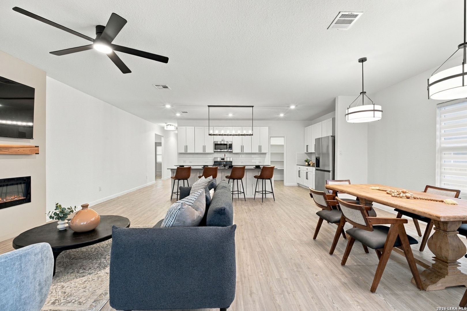 5425 CLOVES CV, St Hedwig, TX 78152
