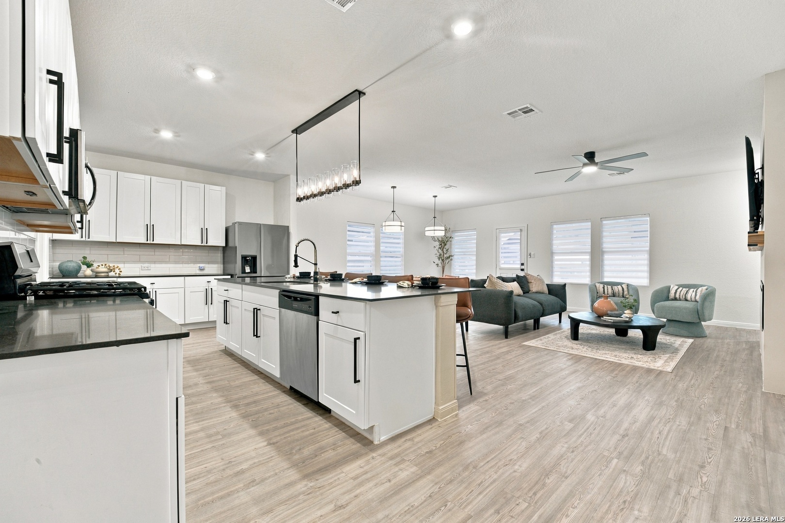 5425 CLOVES CV, St Hedwig, TX 78152