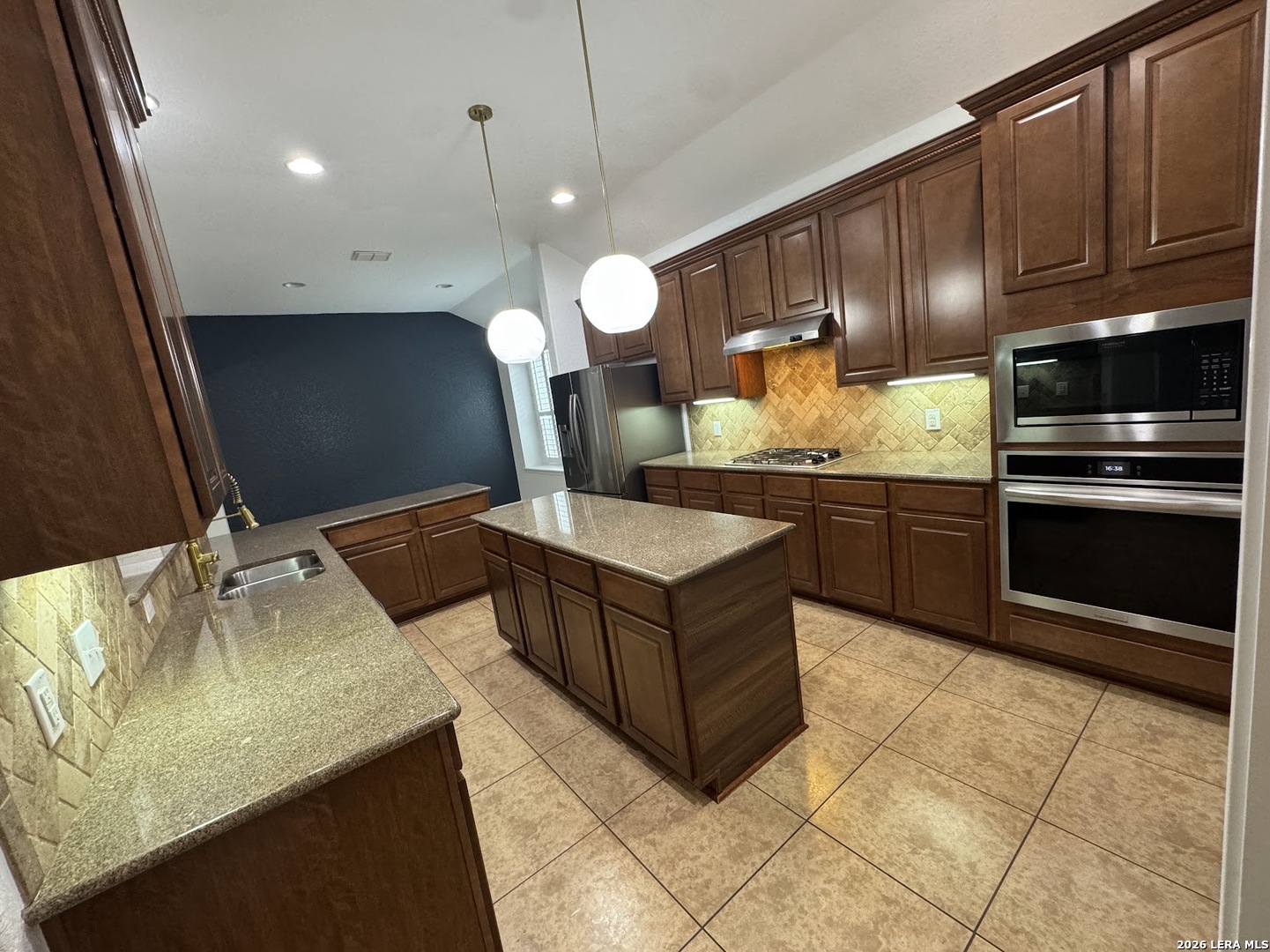 24939 Cloudy crk, San Antonio, TX 78255