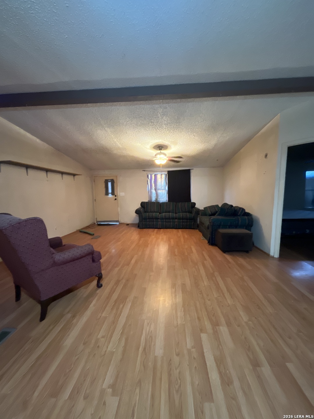 579 County Road 570, Devine, TX 78016