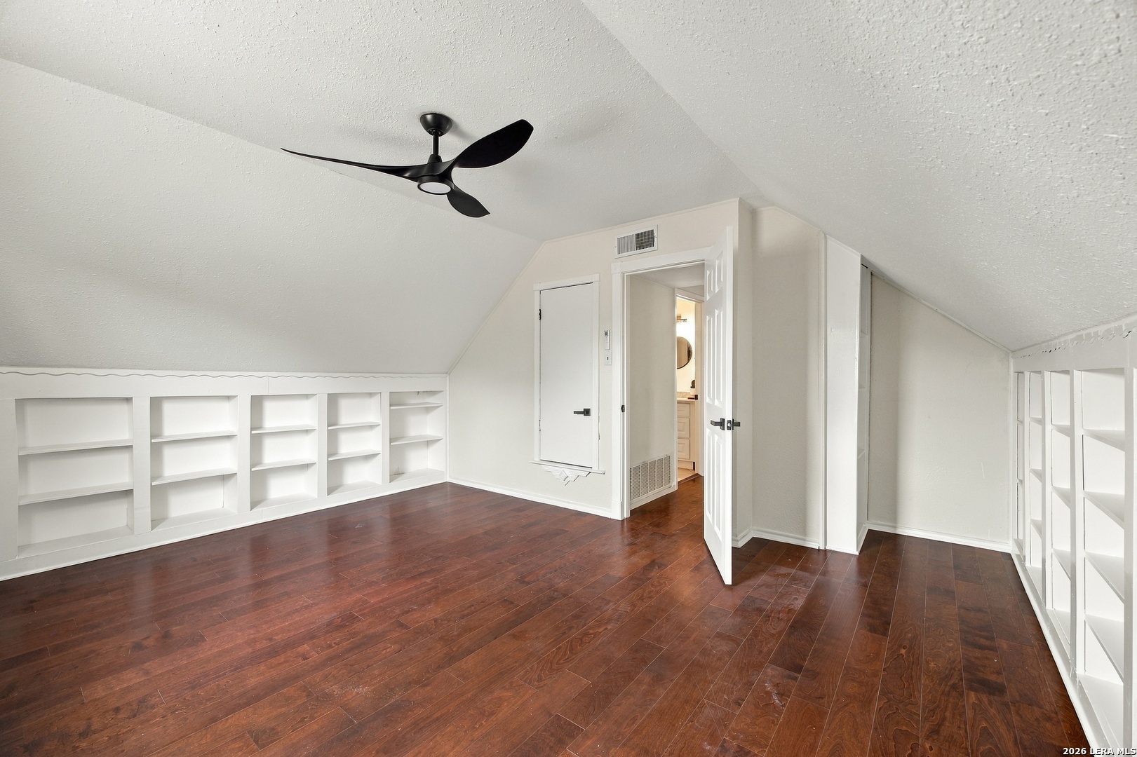 6005 RUE SOPHIE ST, Leon Valley, TX 78238