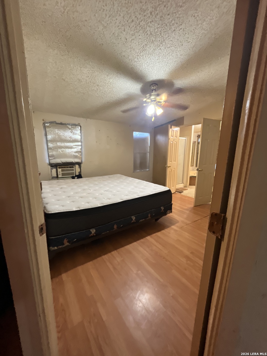 579 County Road 570, Devine, TX 78016