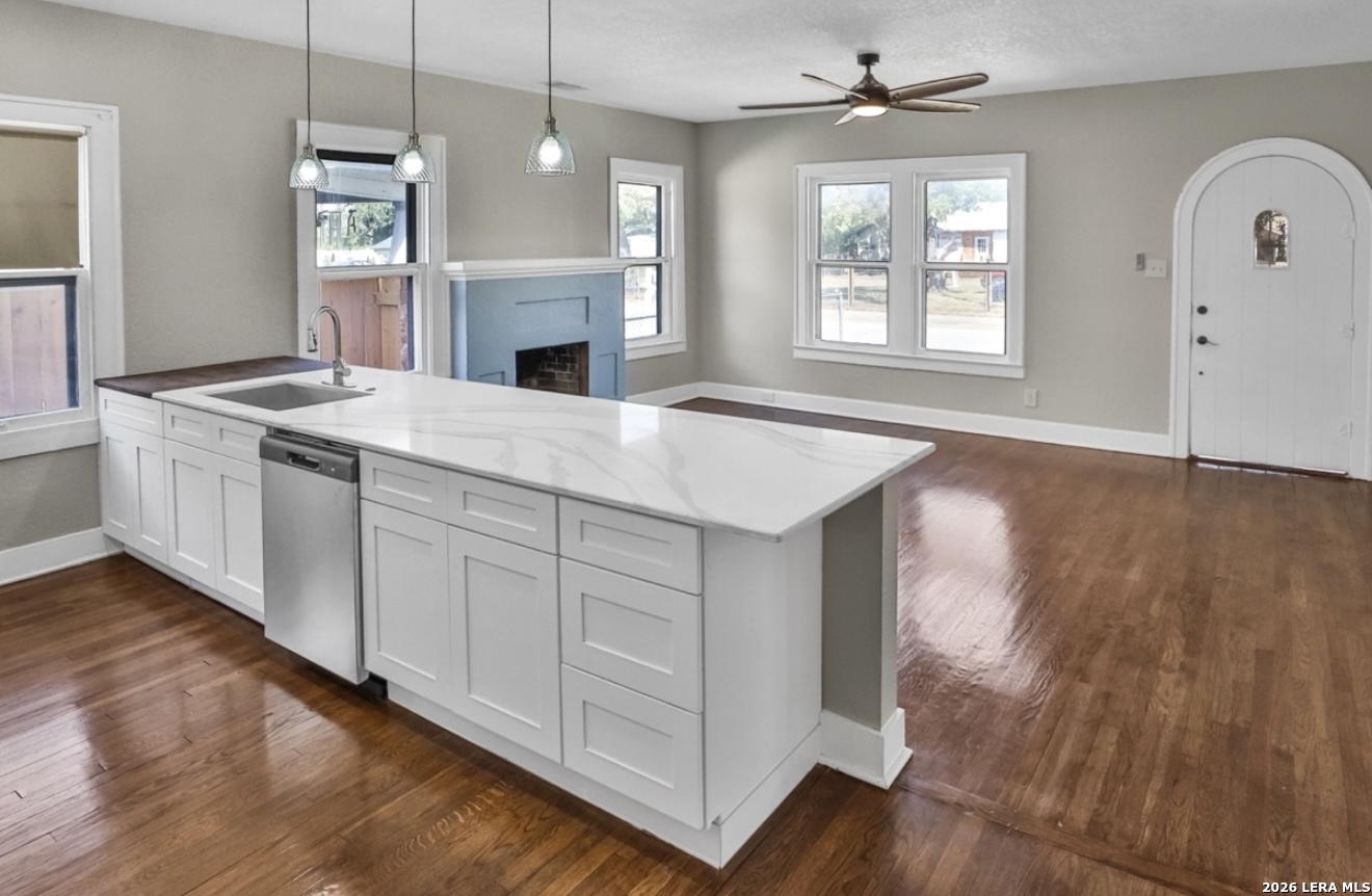 134 Compton, San Antonio, TX 78214