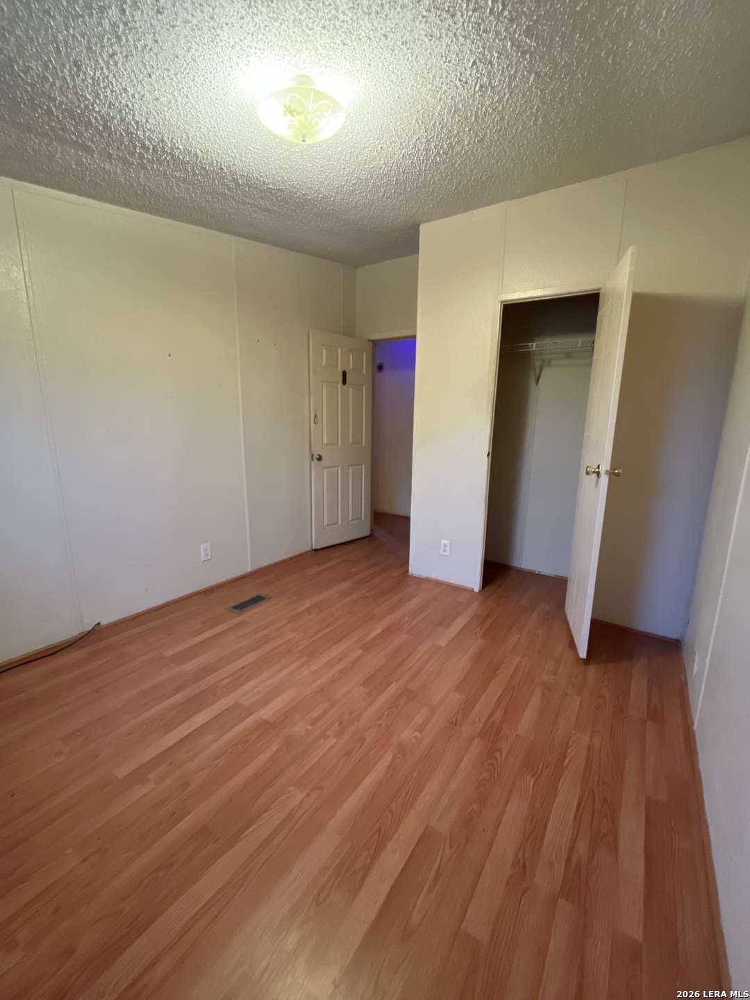 579 County Road 570, Devine, TX 78016