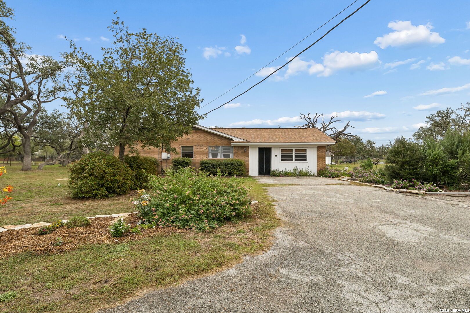 61 PULLIAM DR, Pleasanton, TX 78064