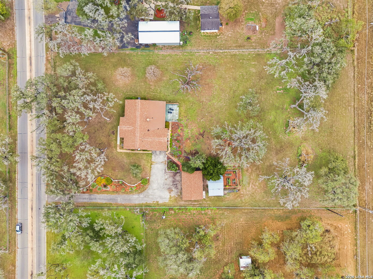 61 PULLIAM DR, Pleasanton, TX 78064