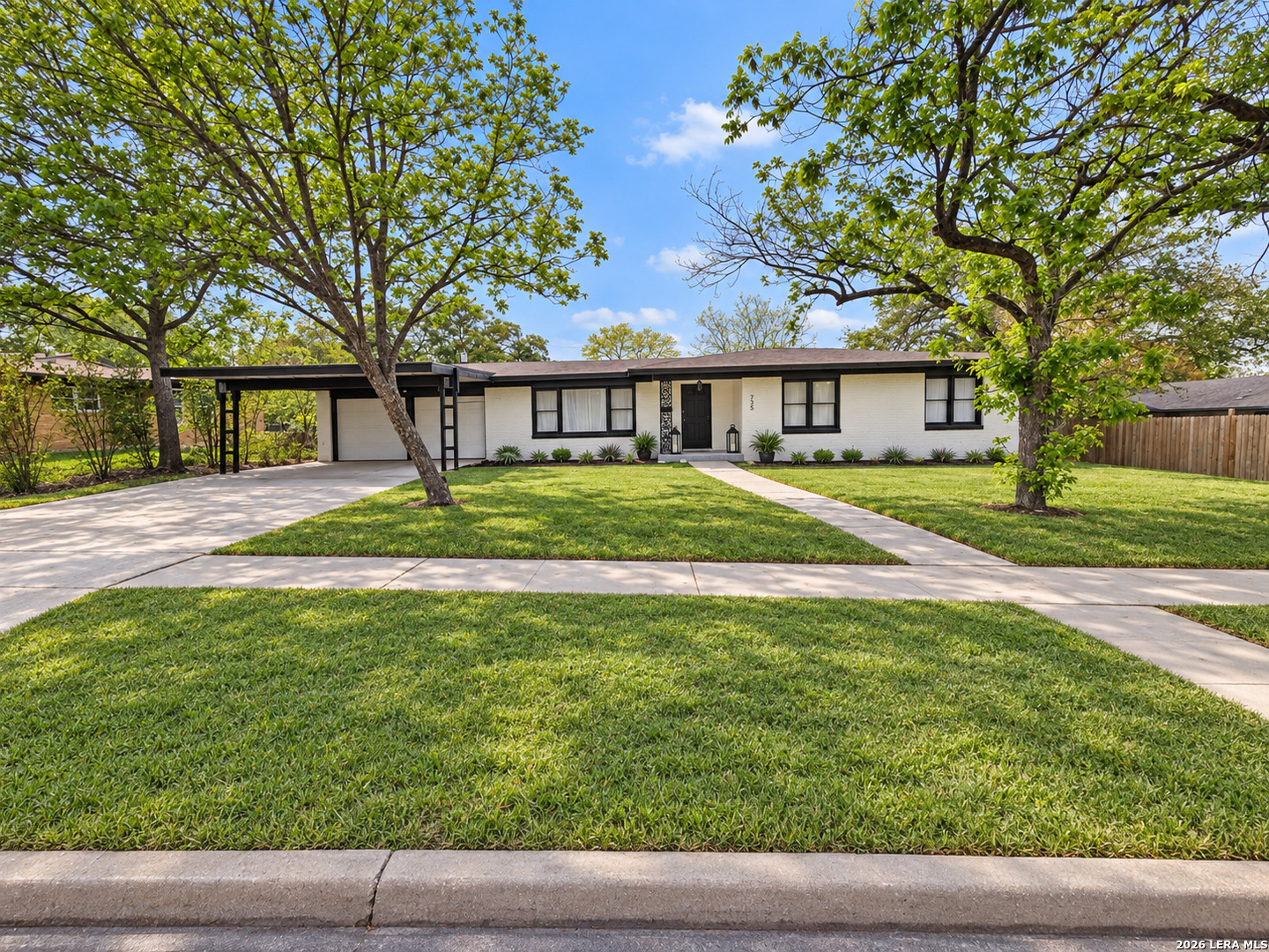 Property photo for 235 Beechwood Ln, San Antonio, TX