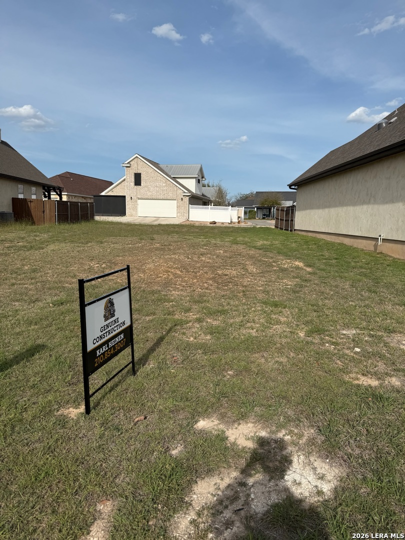 Property photo for 914 GRUENE PLACE DR, New Braunfels, TX