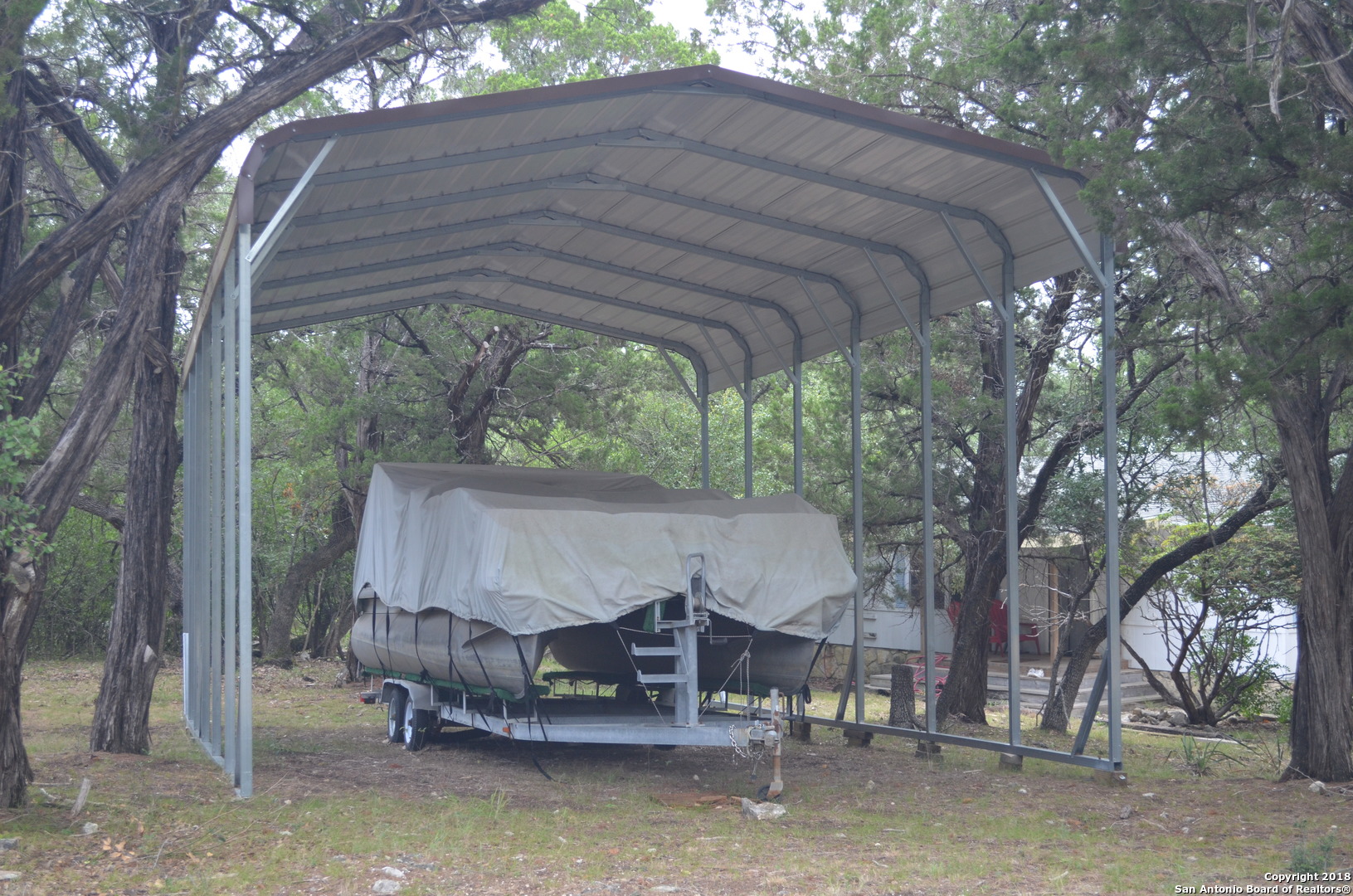 505 MOUNTAIN  Dr, Lakehills, TX 78003