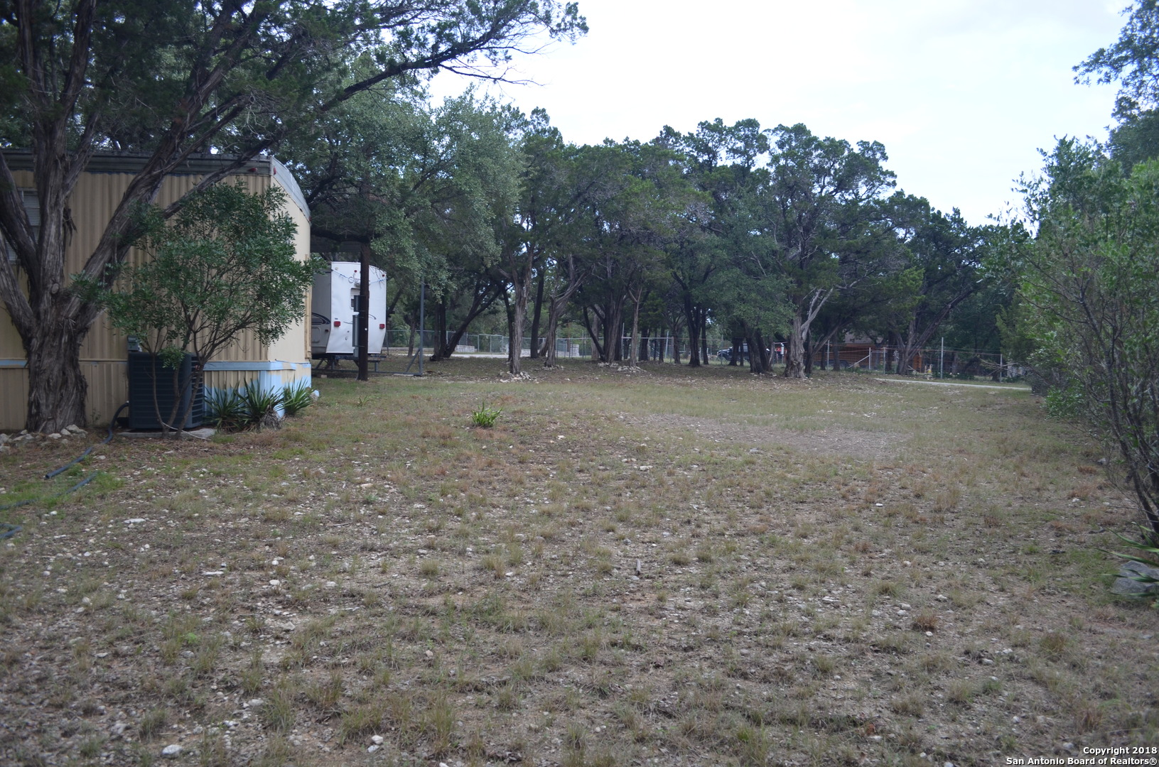 505 MOUNTAIN  Dr, Lakehills, TX 78003