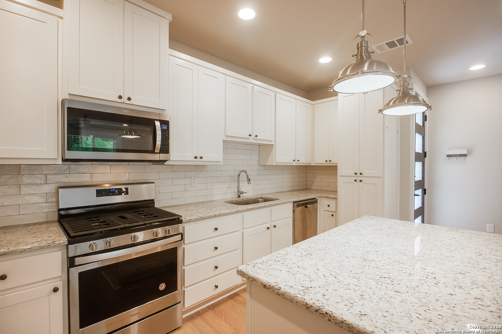 140 CLAREMONT AVE, #102, San Antonio, TX 78209