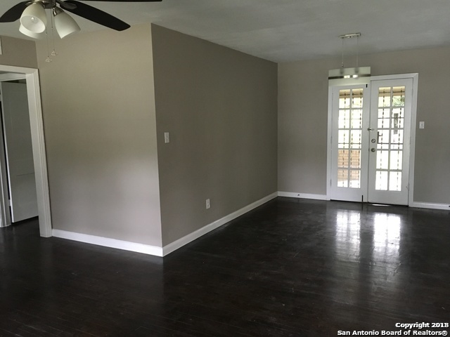 102 NORTHILL DR, San Antonio, TX 78201