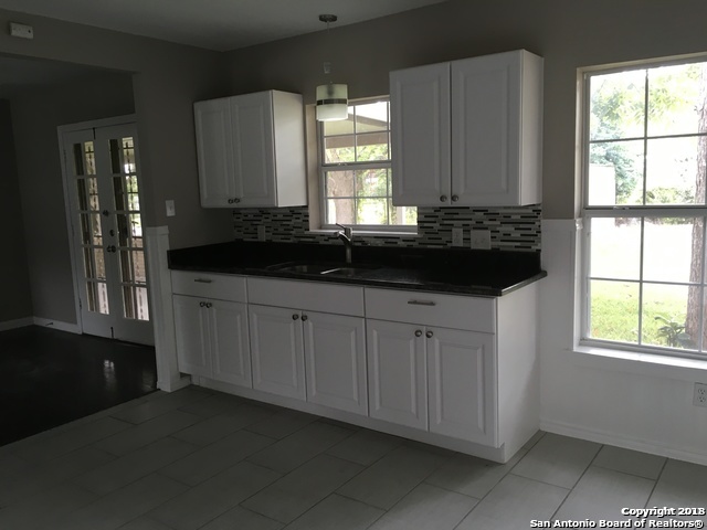 102 NORTHILL DR, San Antonio, TX 78201