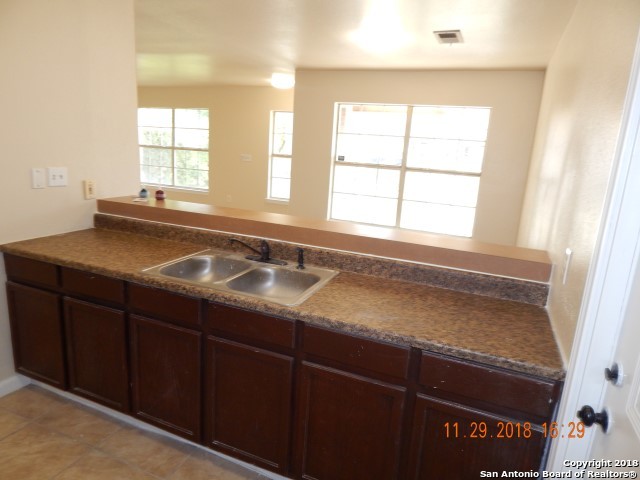 6919 YUCCA VLY, San Antonio, TX 78242