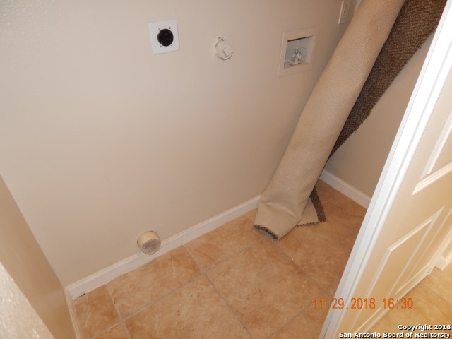 6919 YUCCA VLY, San Antonio, TX 78242
