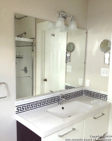 429 W MISTLETOE AVE, #102, San Antonio, TX 78212