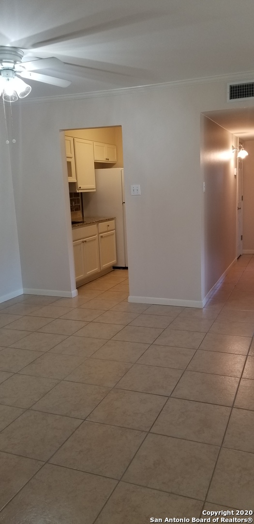 8702 VILLAGE DR, #204, San Antonio, TX 78217