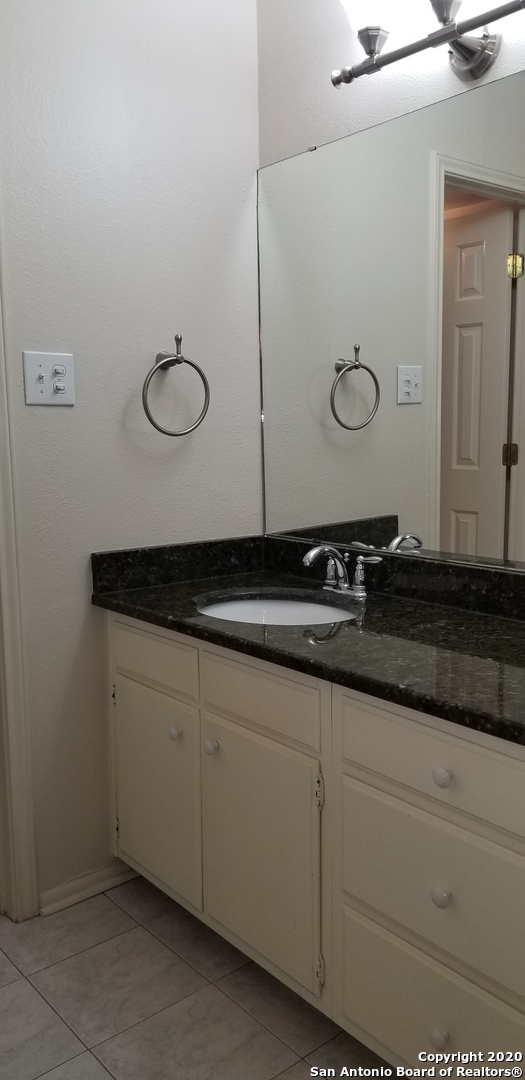 8702 VILLAGE DR, #204, San Antonio, TX 78217