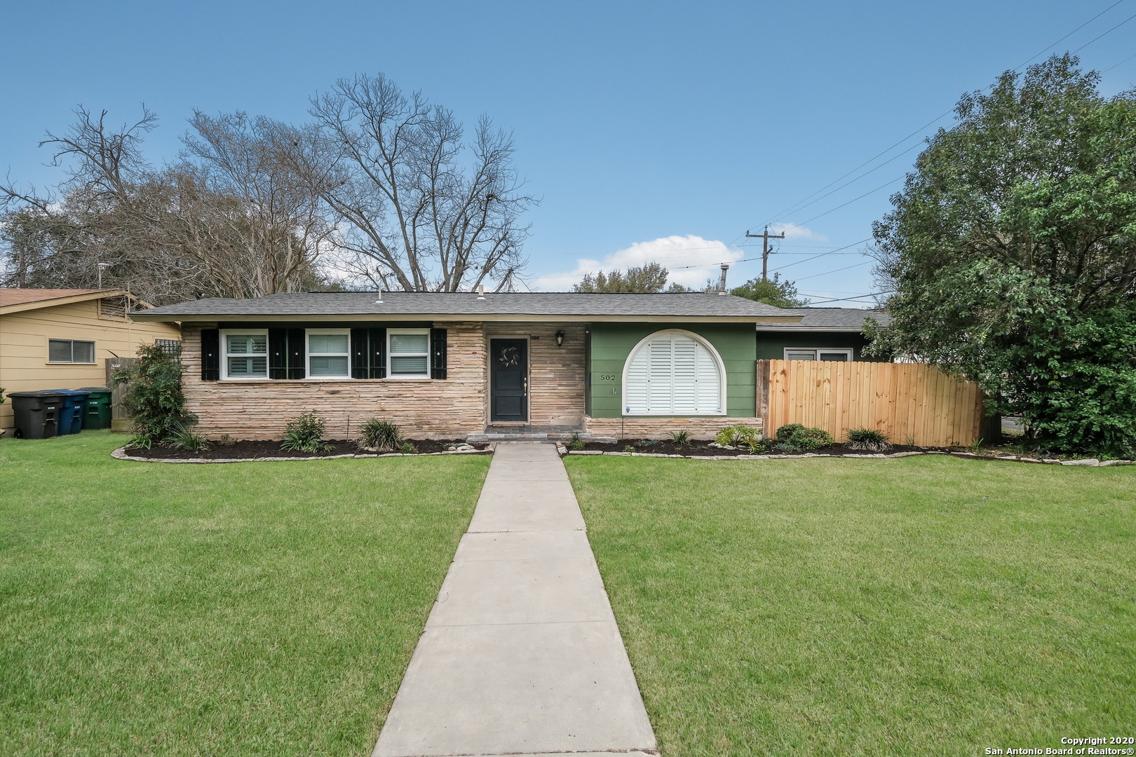 Property photo for 502 E NOTTINGHAM DR, San Antonio, TX