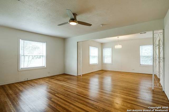 2803 W WOODLAWN AVE, San Antonio, TX 78228