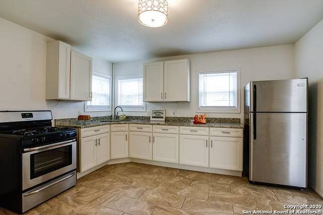 2803 W WOODLAWN AVE, San Antonio, TX 78228