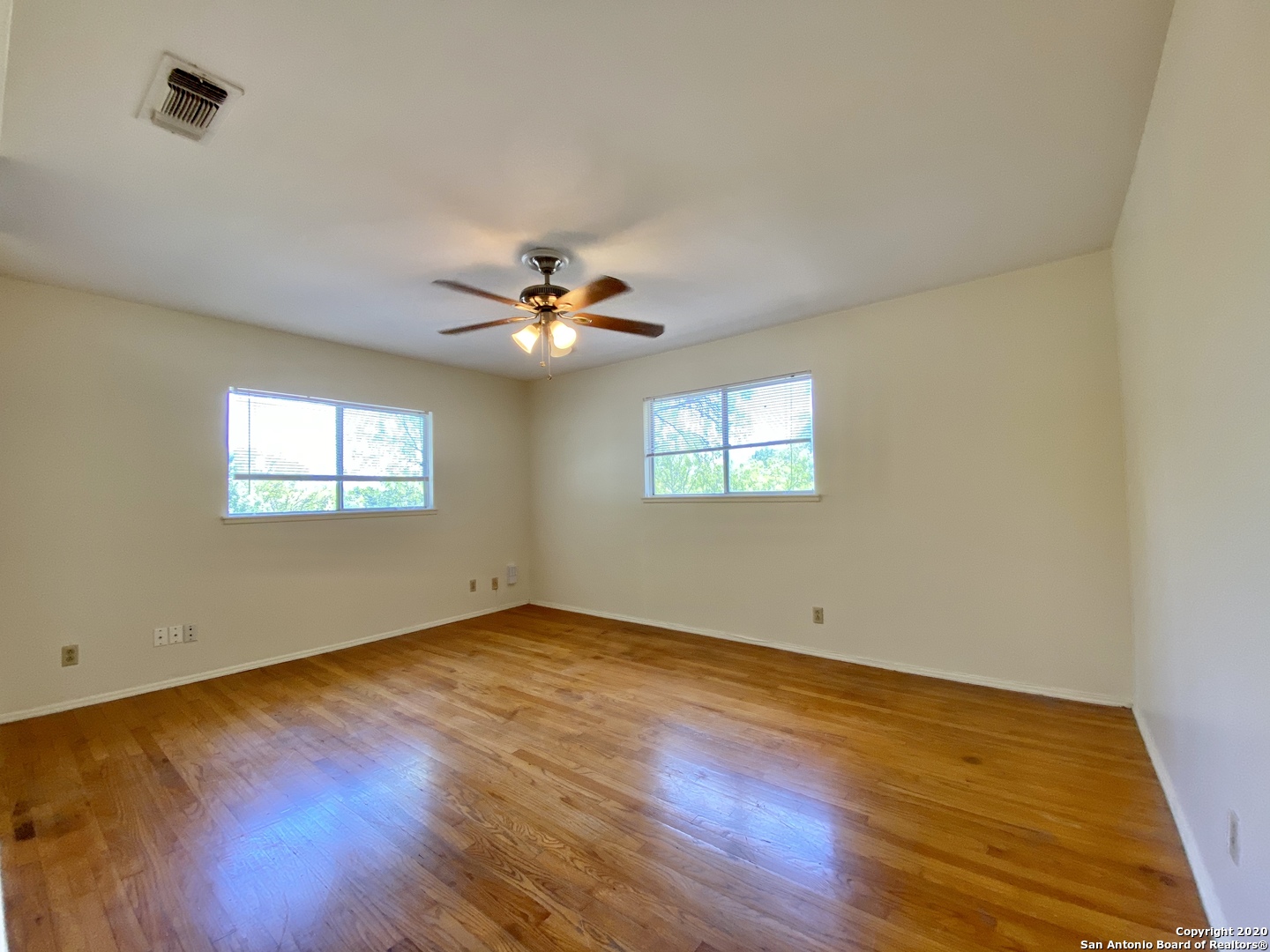 6611 PRESLEY DR, San Antonio, TX 78240
