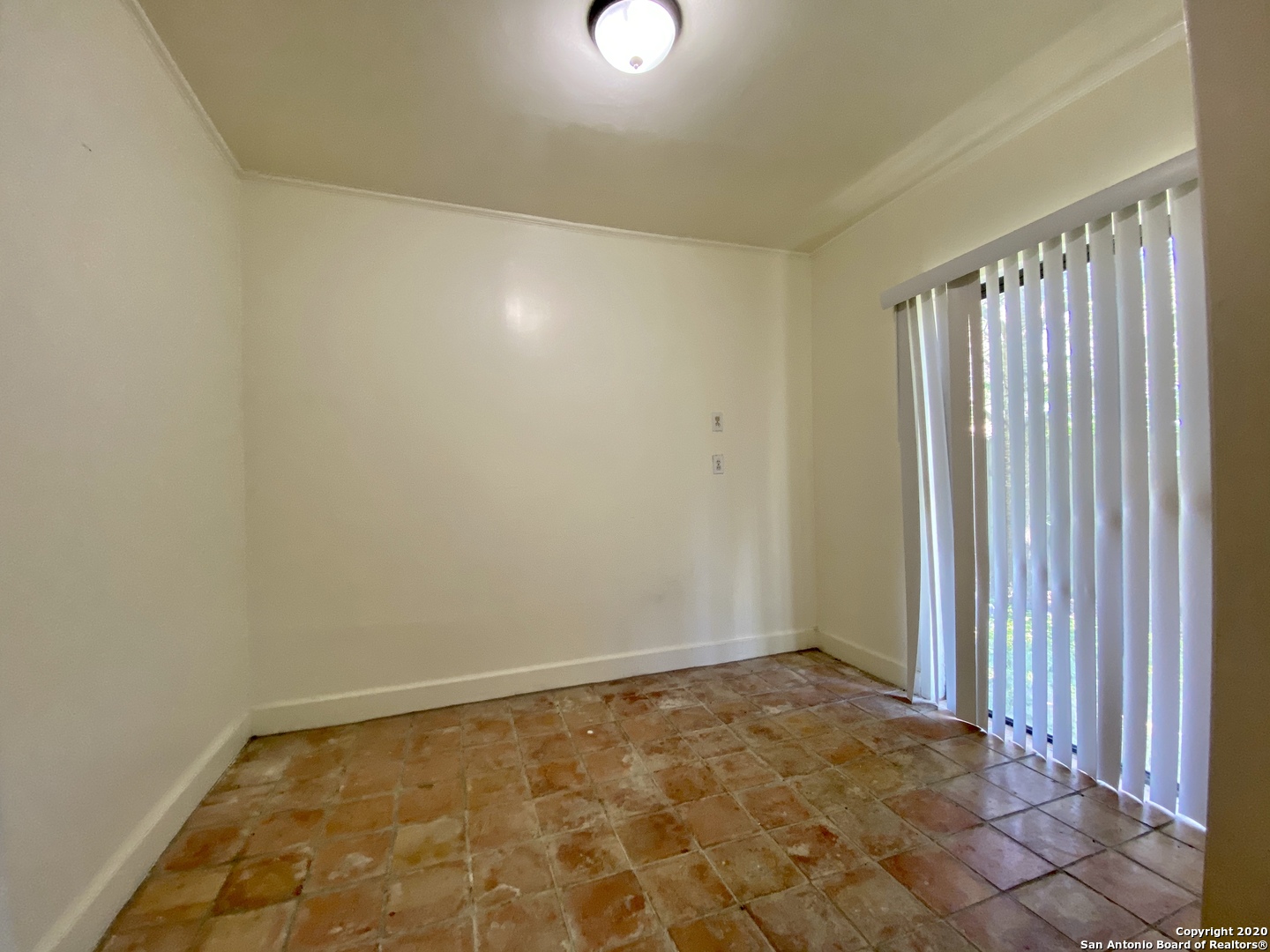 6611 PRESLEY DR, San Antonio, TX 78240