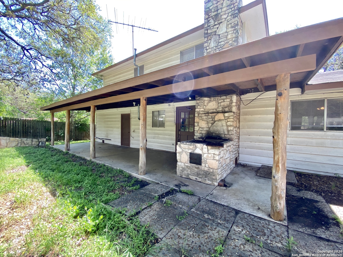 6611 PRESLEY DR, San Antonio, TX 78240