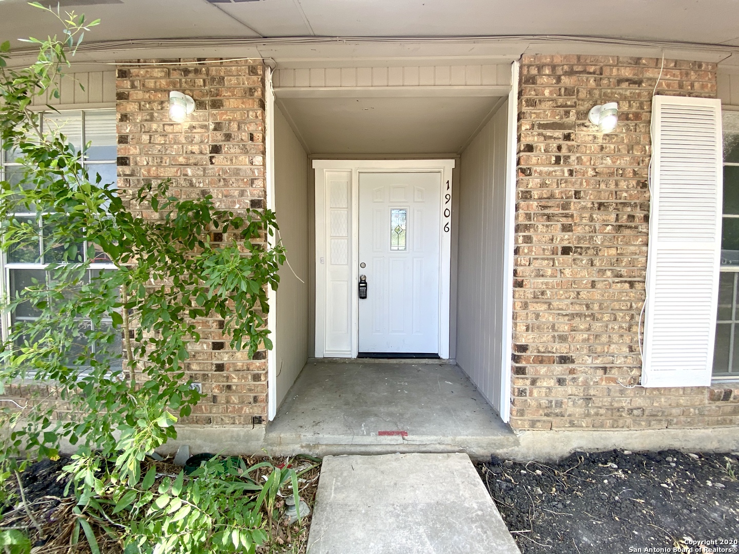 1906 Harpers Ferry, San Antonio, TX 78245