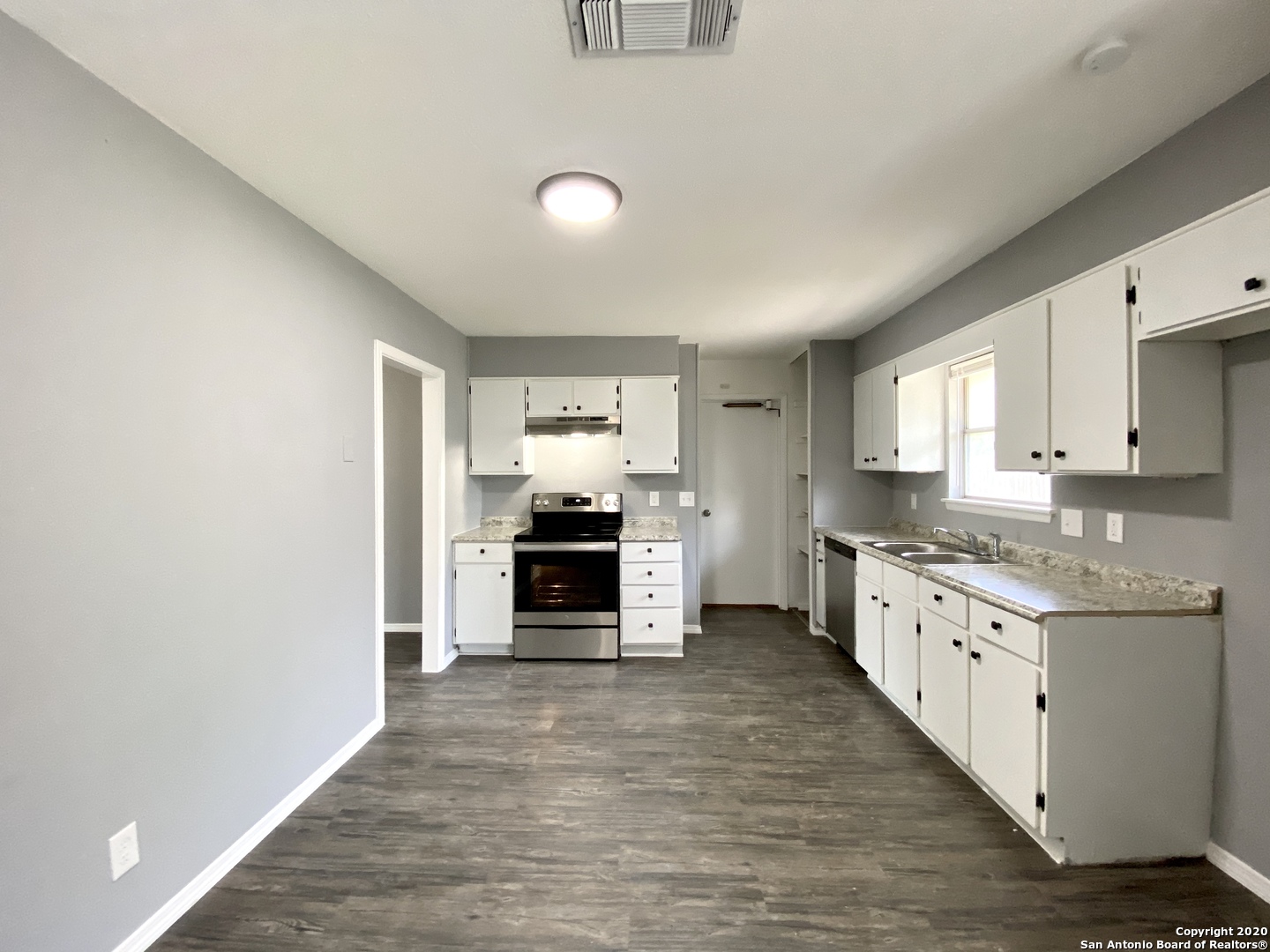 1906 Harpers Ferry, San Antonio, TX 78245
