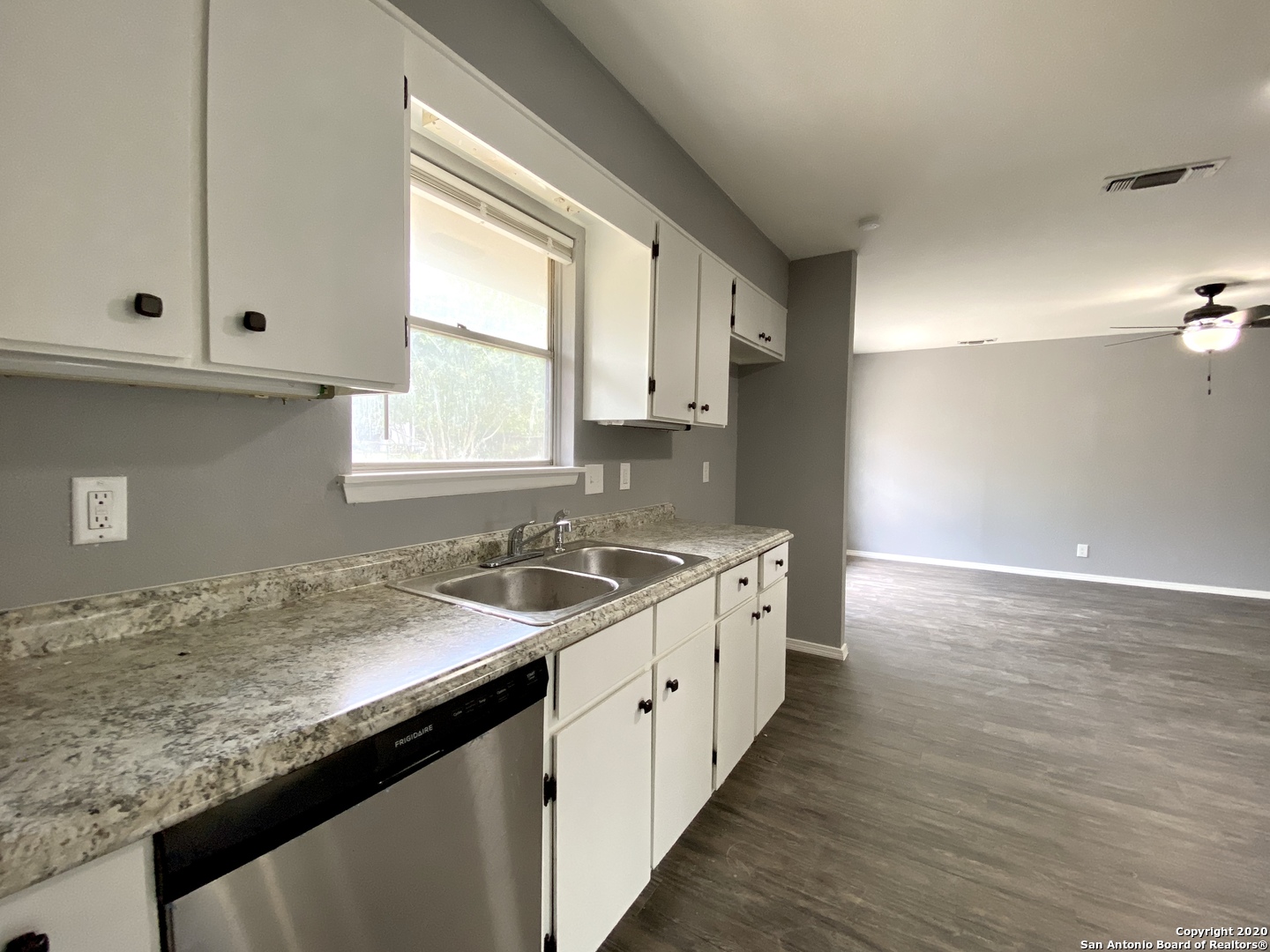 1906 Harpers Ferry, San Antonio, TX 78245