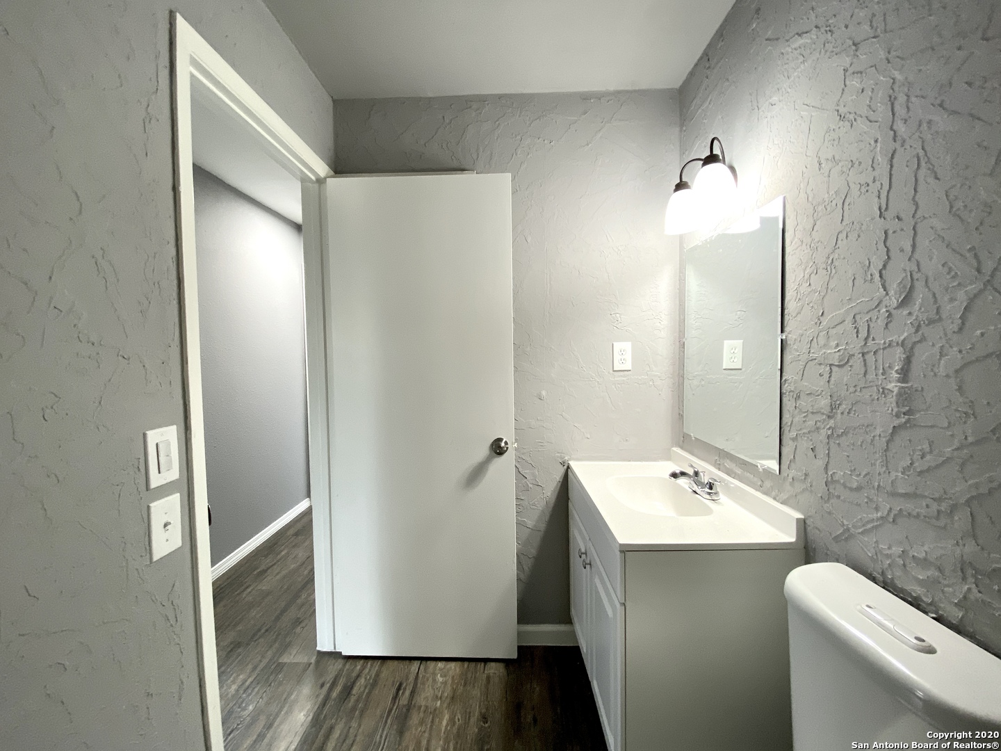 1906 Harpers Ferry, San Antonio, TX 78245