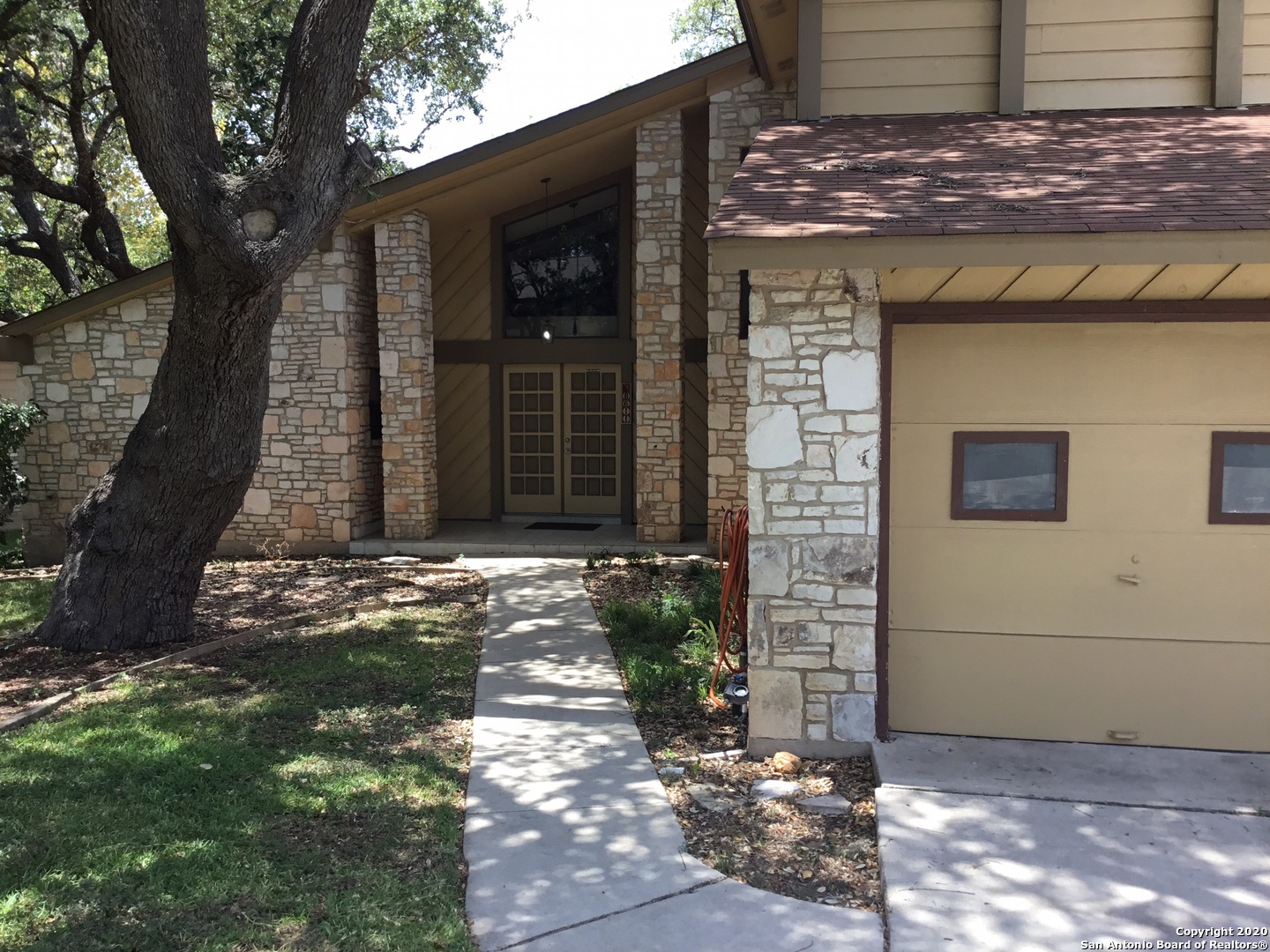 Photo of 8611 Timber W Dr in San Antonio, TX
