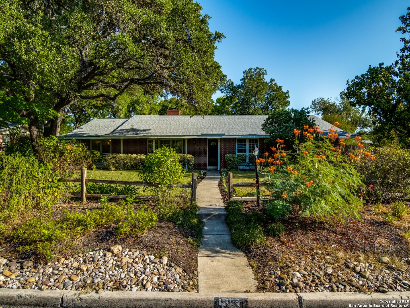Property photo for 423 CAVE LN, San Antonio, TX