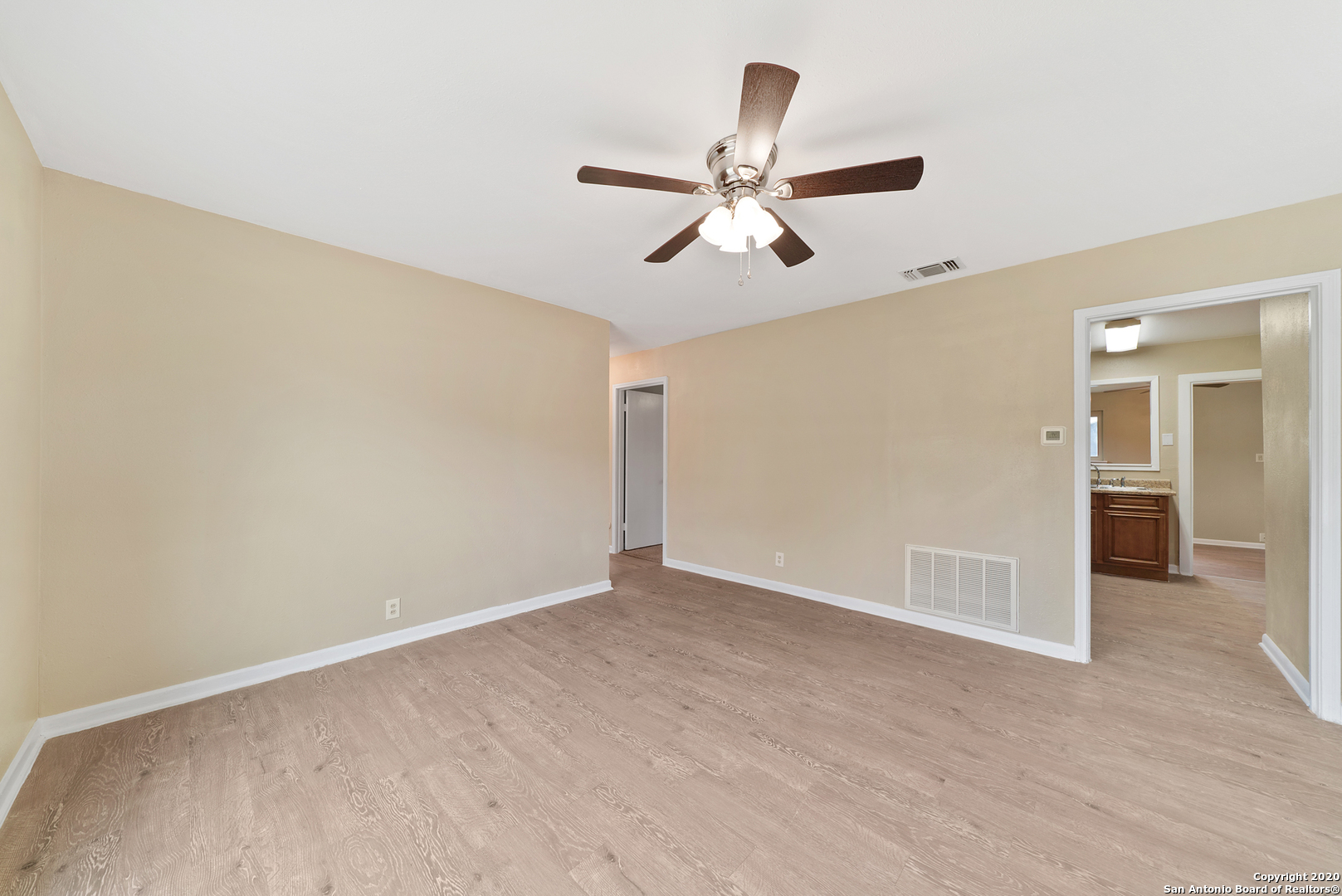 134 GAYLE AVE, San Antonio, TX 78223