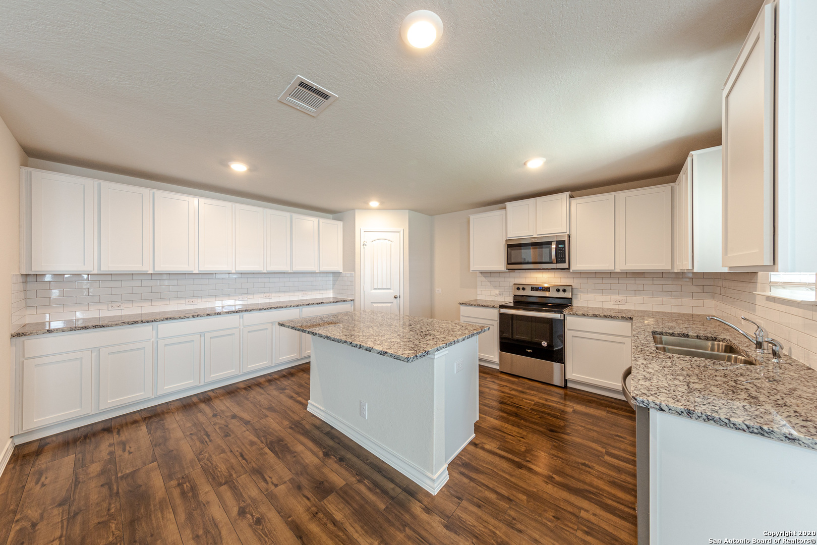 142 Loggy Bayou, Cibolo, TX 78108